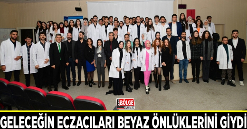 Geleceğin eczacıları beyaz önlüklerini giydi