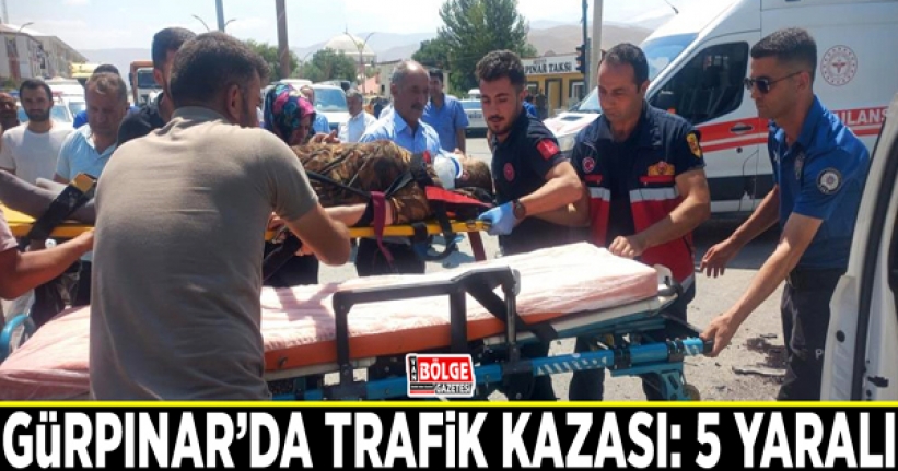 Gürpınar’da trafik kazası: 5 yaralı