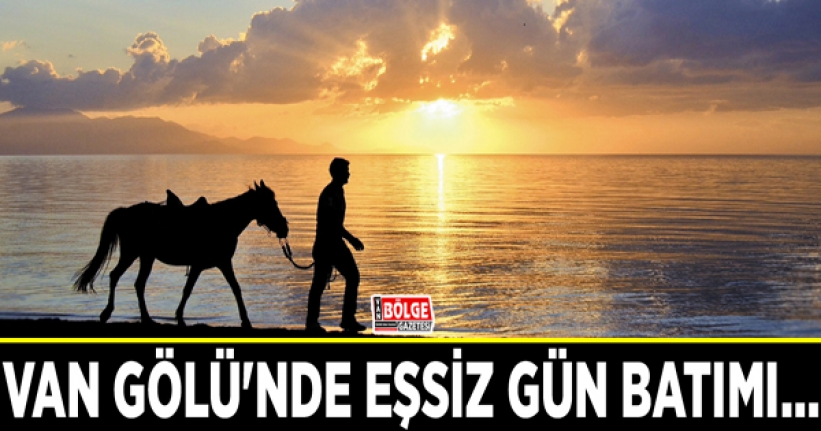 Van Gölü'nde eşsiz gün batımı…