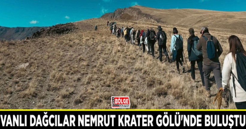 Vanlı dağcılar Nemrut Krater Gölü'nde buluştu