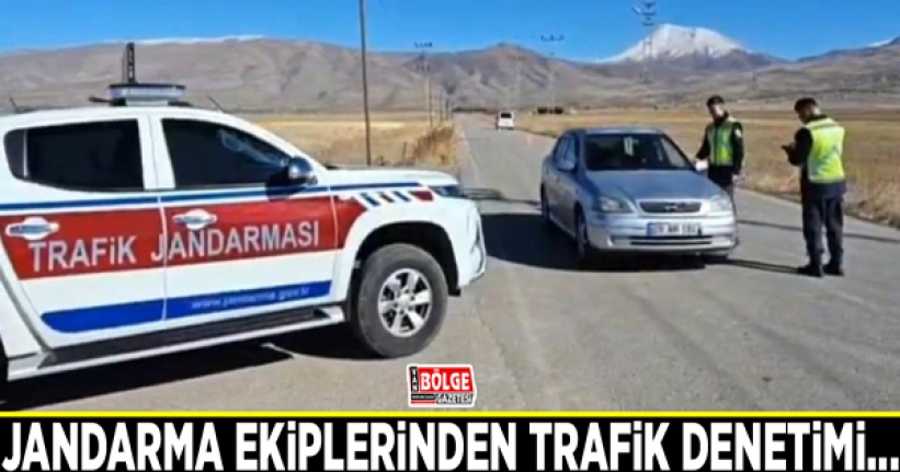 Jandarma ekiplerinden trafik denetimi...