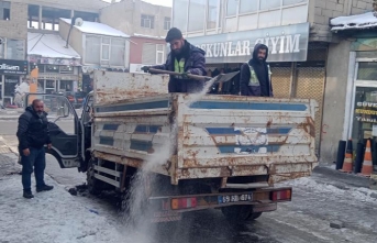 Özalp ilçesinde tuzlama çalışması yapıldı