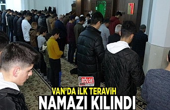 Van’da ilk teravih namazı kılındı