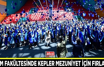 Eğitim fakültesinde kepler mezuniyet için fırlatıldı