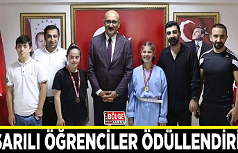 İpekyolu’nun başarılı öğrencileri ödüllendirildi