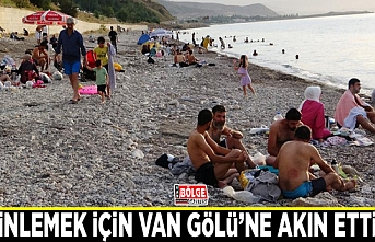 Serinlemek için Van Gölü'ne akın ettiler