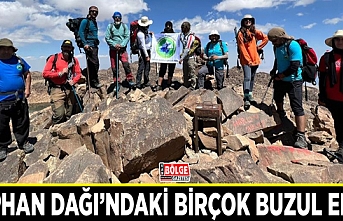 Süphan Dağı’ndaki birçok buzul eridi