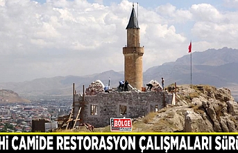 Tarihi camide restorasyon çalışmaları sürüyor