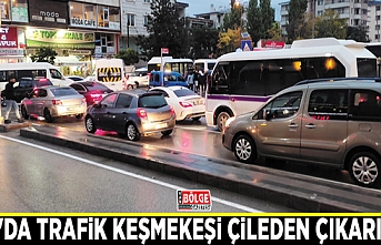 Van'da trafik keşmekeşi çileden çıkarıyor