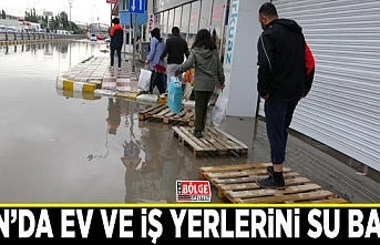 Van’da ev ve iş yerlerini su bastı