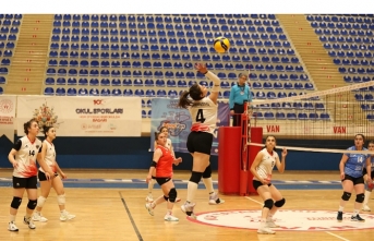 Büyükşehir Kadın Voleybol Takımı'ndan net galibiyet...