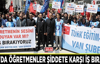 Van'da öğretmenler şiddete karşı iş bıraktı