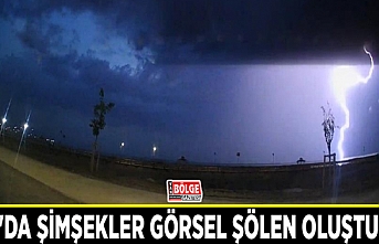 Van'da şimşekler görsel şölen oluşturdu