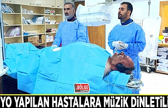 Anjiyo yapılan hastalara müzik dinletiliyor