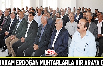 Başkale Kaymakamı Erdoğan muhtarlarla bir araya geldi