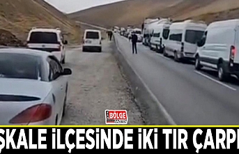 Başkale'de iki TIR çarpıştı