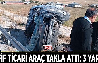 Hafif ticari araç takla attı: 3 yaralı