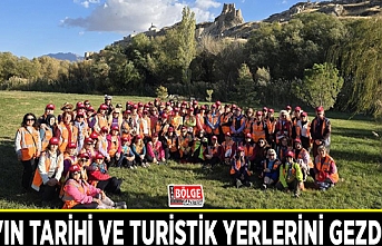 Van'ın tarihi ve turistik yerlerini gezdiler