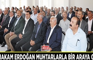 Başkale Kaymakamı Erdoğan muhtarlarla bir araya...