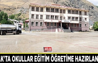 Çatak'ta okullar eğitim öğretime hazırlanıyor