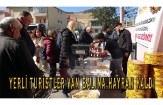 Van balına yerli turistlerden tam puan...