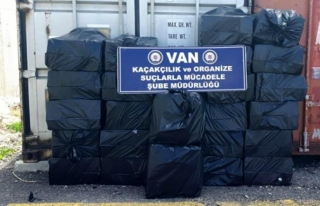 Çaldıran'da 12 bin paket kaçak sigara ele geçirildi